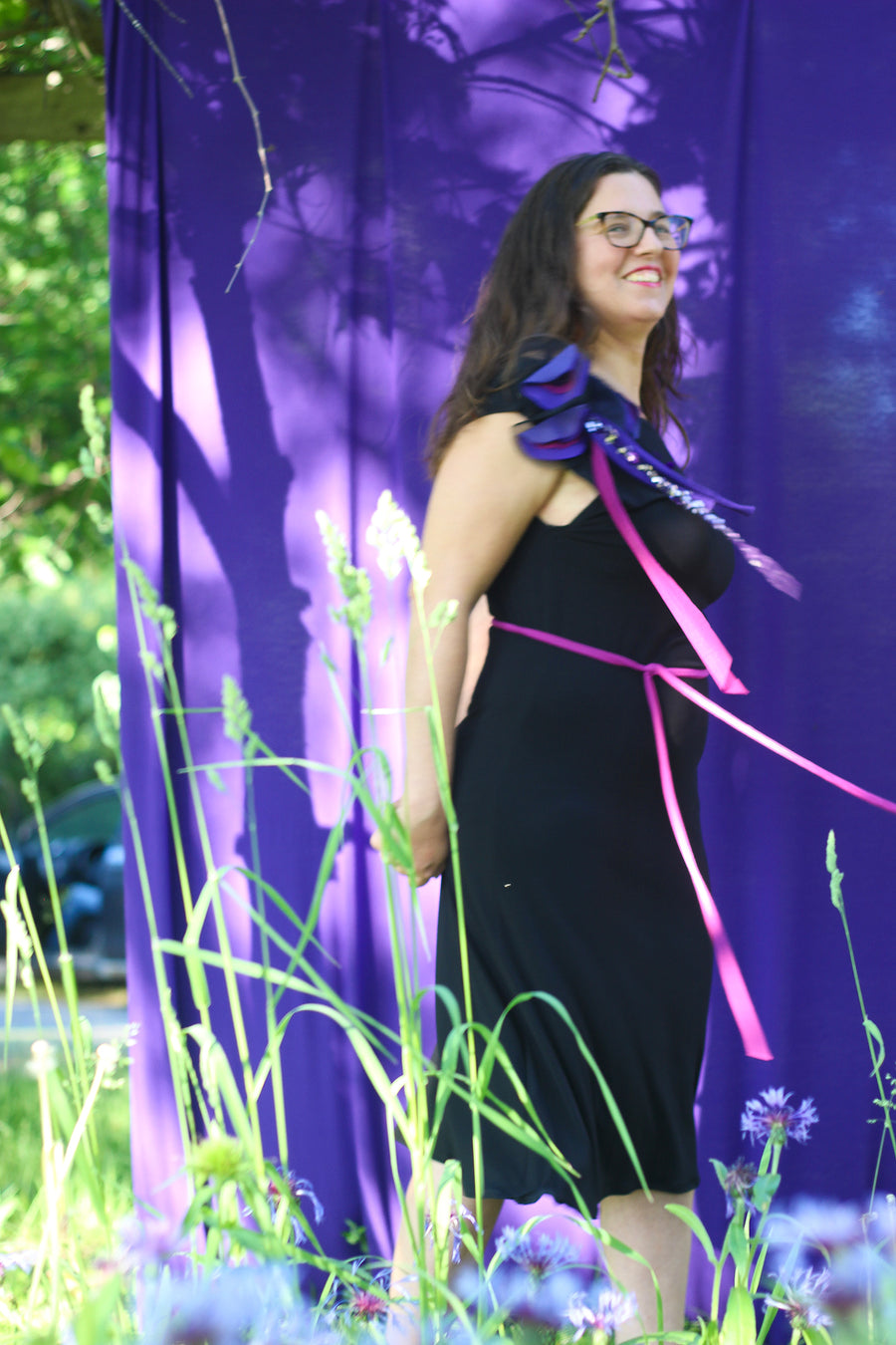 ROBE COURTE CLASSIQUE NOIRE ET VIOLET