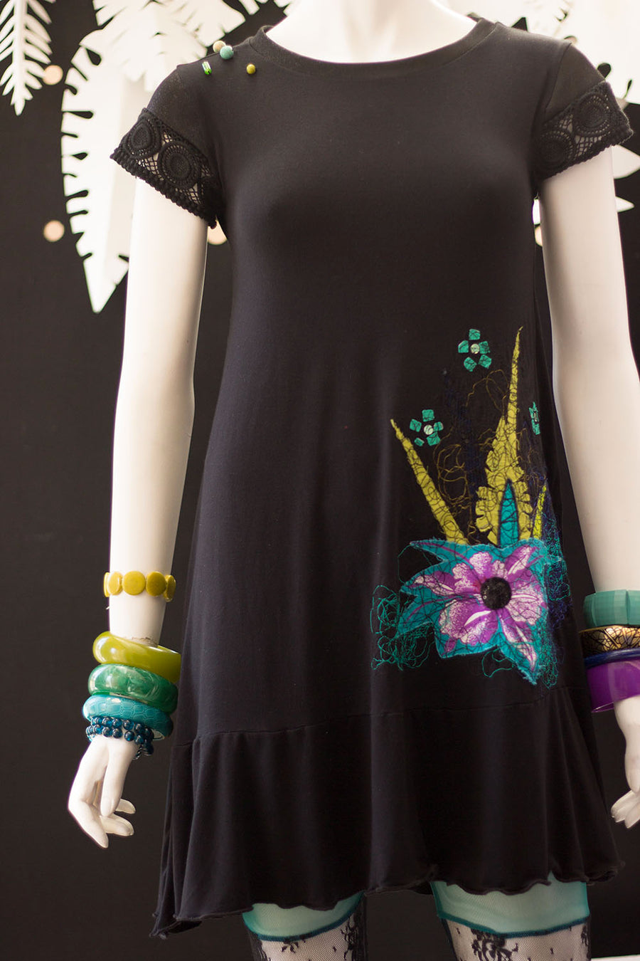 ROBE TUNIQUE AVEC APPLIQUÉ STYLE TROPICAL
