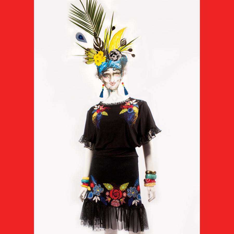 CHANDAIL NOIR AUX BRODERIES SYMÉTRIQUES