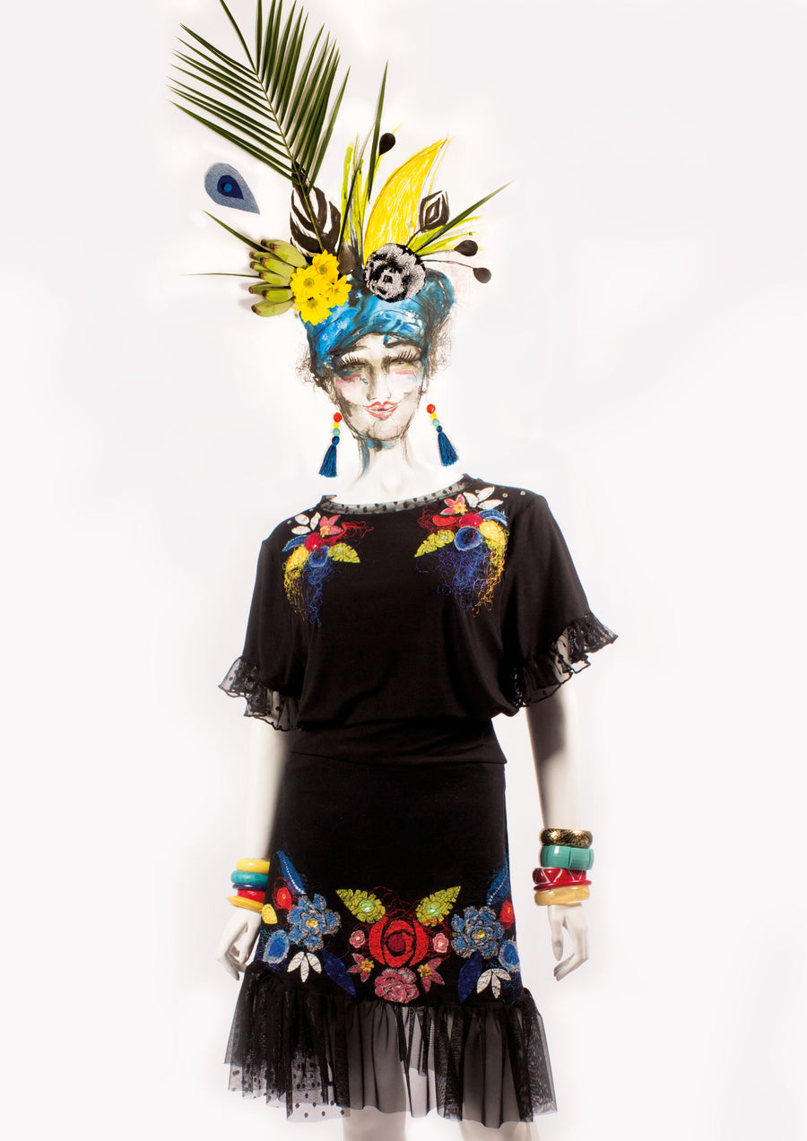 CHANDAIL NOIR AUX BRODERIES SYMÉTRIQUES