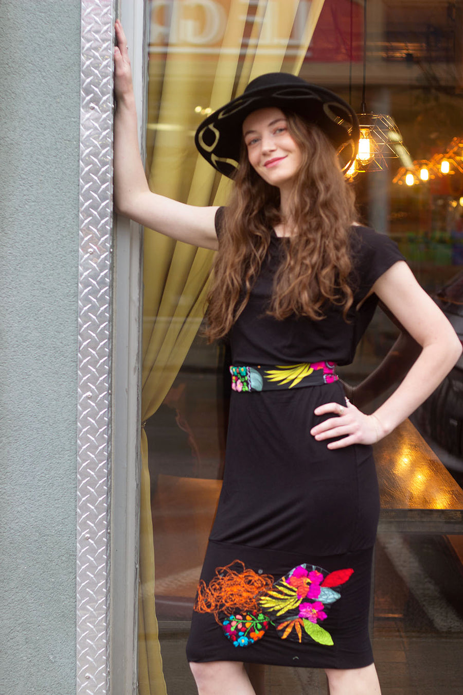TROPICAL FLOWER APPLIQUÉ EMBROIDERED HIP TUNIC DRESS