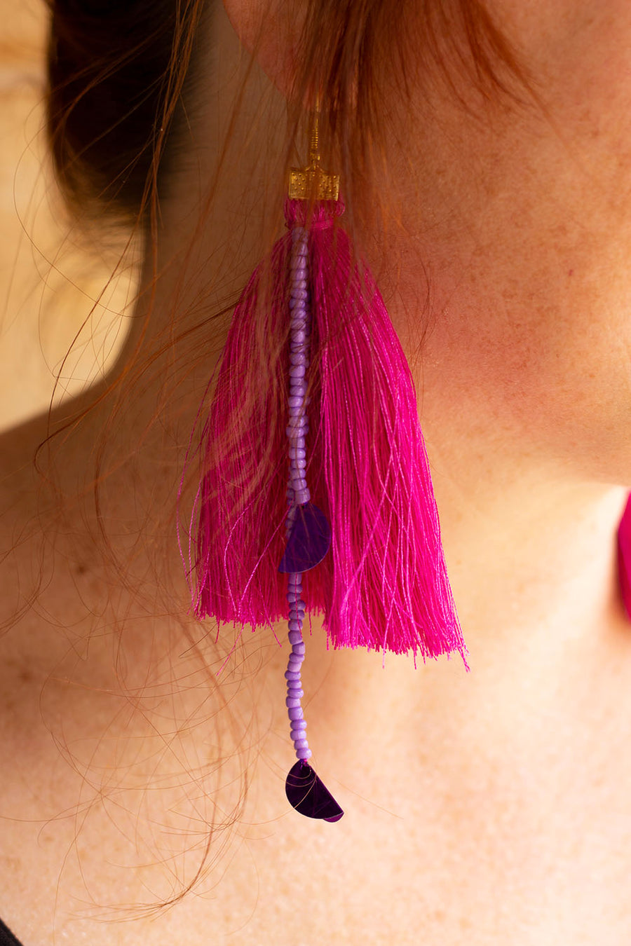 BOUCLE D'OREILLE ROSE ET MAUVE