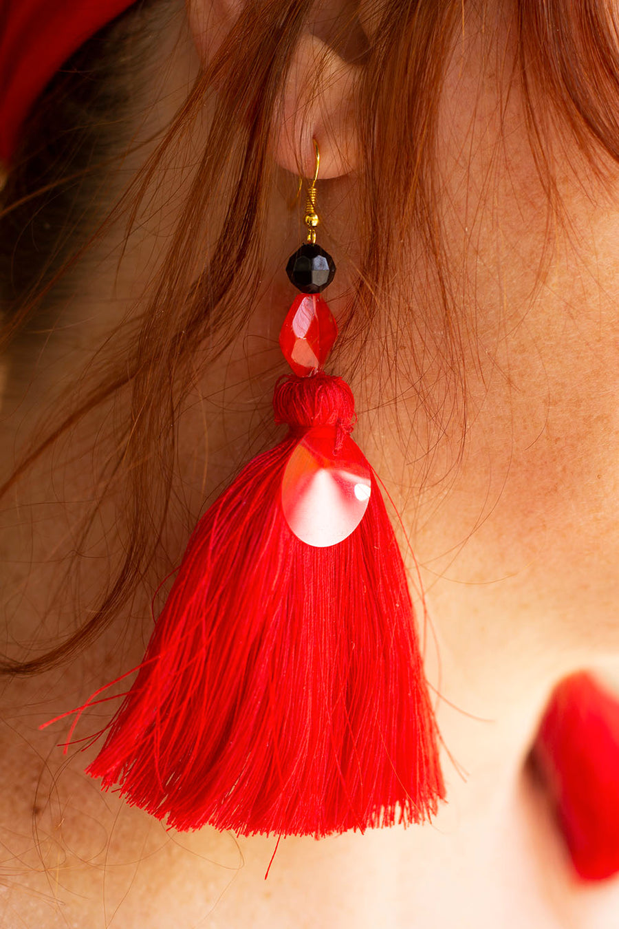 BOUCLE D'OREILLE ROUGE ET NOIRE