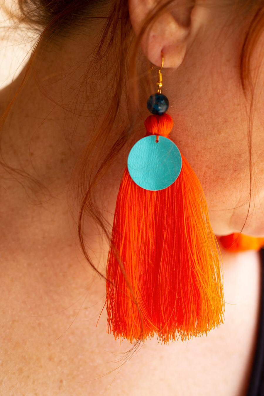 BOUCLE D'OREILLE ORANGE ET BLEU