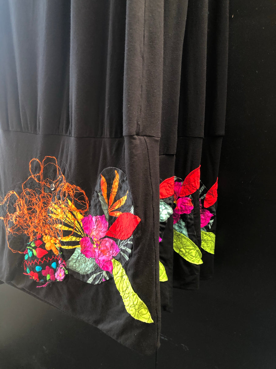 TROPICAL FLOWER APPLIQUÉ EMBROIDERED HIP TUNIC DRESS