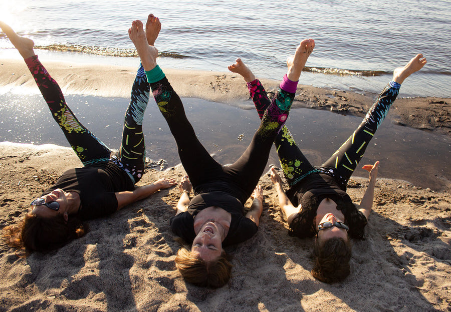 LEGGING IMPRESSION BRODERIE VERTE ET ROSE