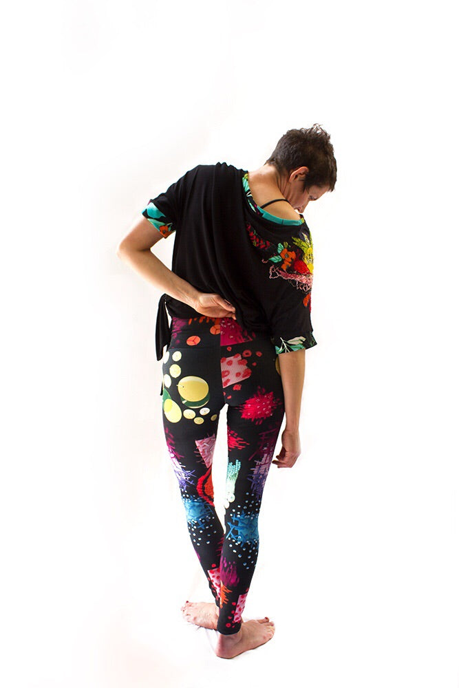 LEGGINGS WITH EMBROIDERY PRINTS BLACK CURAÇAO COLORS